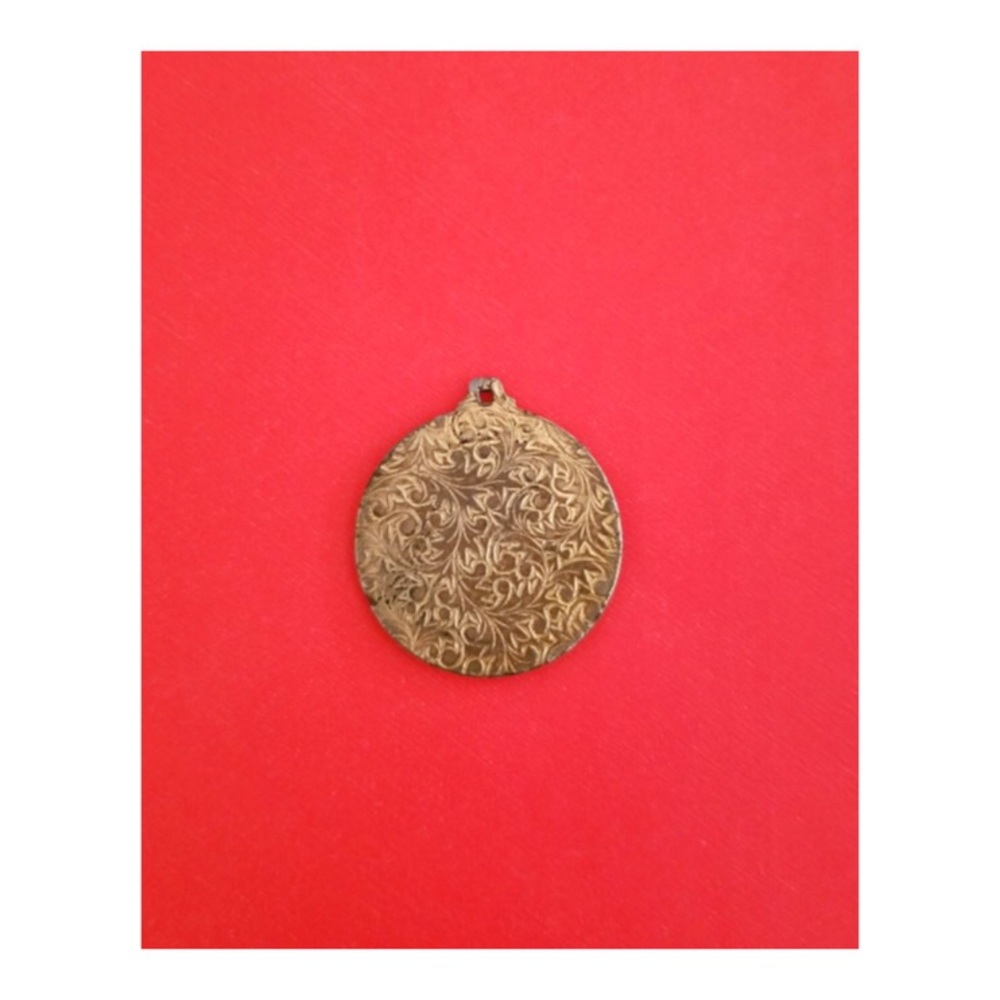 Vintage St Barbara Catholic Religious Gold Tone Medal Medallion Charm Pendant - Picture 5 of 8